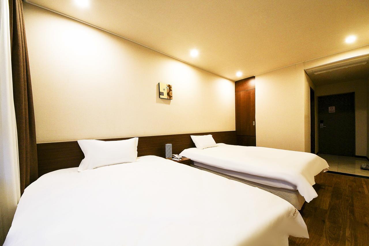 Jeju Jungmun Ocean Blue Hotel Seogwipo Extérieur photo