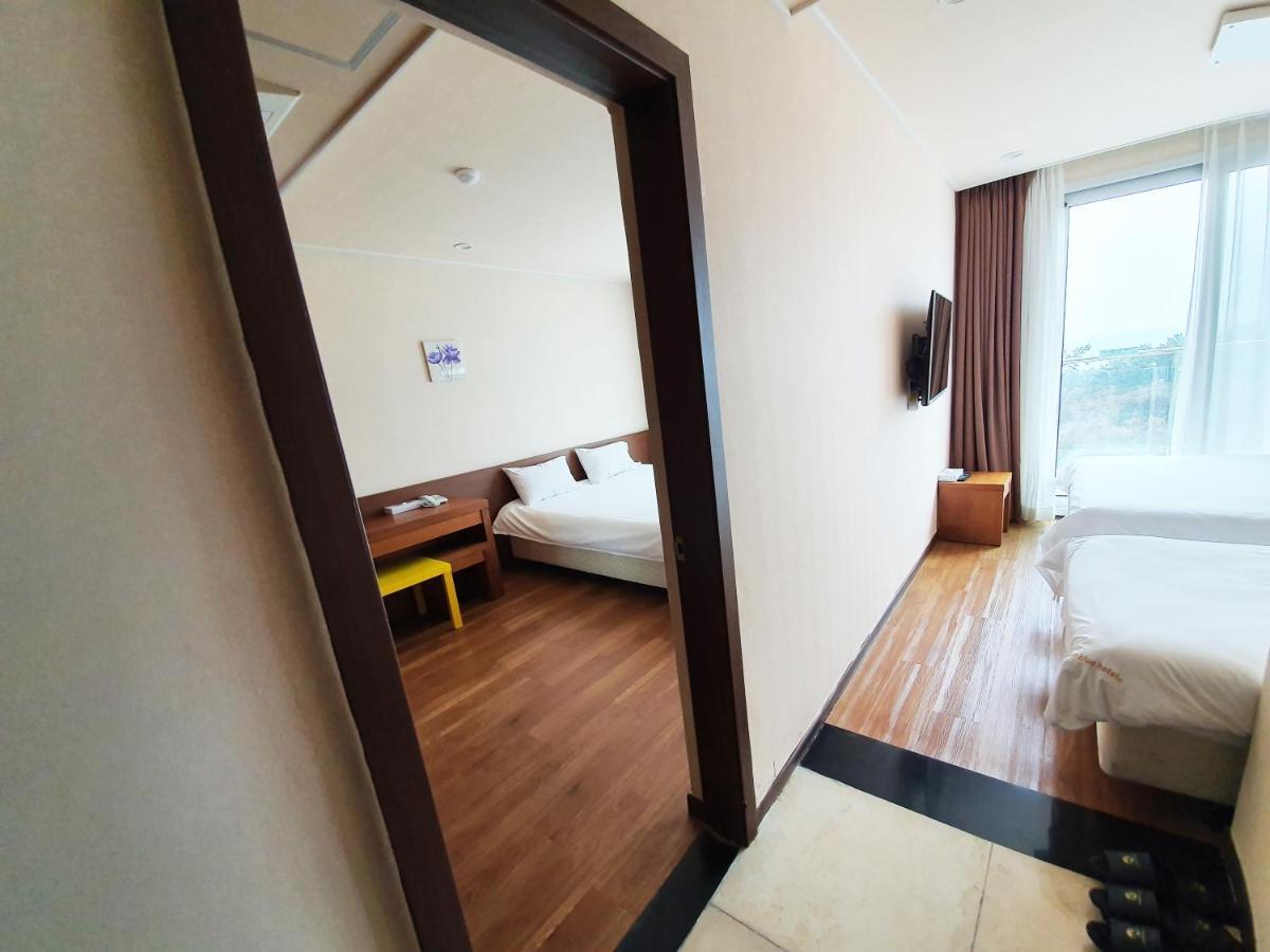 Jeju Jungmun Ocean Blue Hotel Seogwipo Extérieur photo