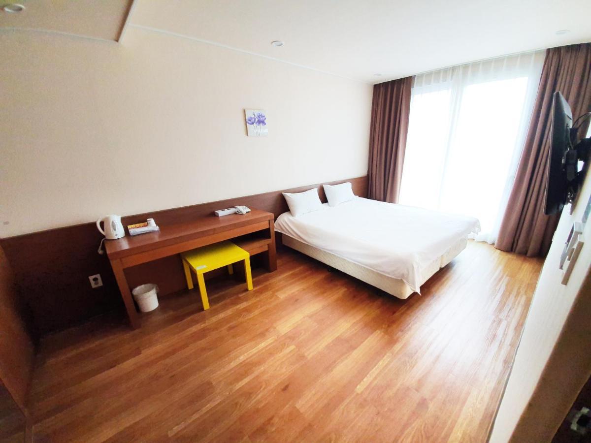 Jeju Jungmun Ocean Blue Hotel Seogwipo Extérieur photo