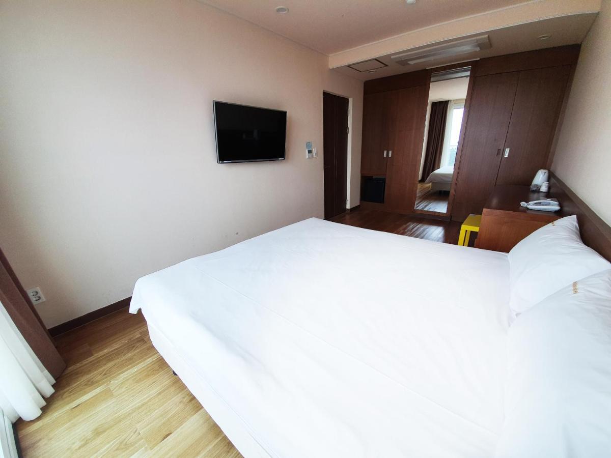 Jeju Jungmun Ocean Blue Hotel Seogwipo Extérieur photo