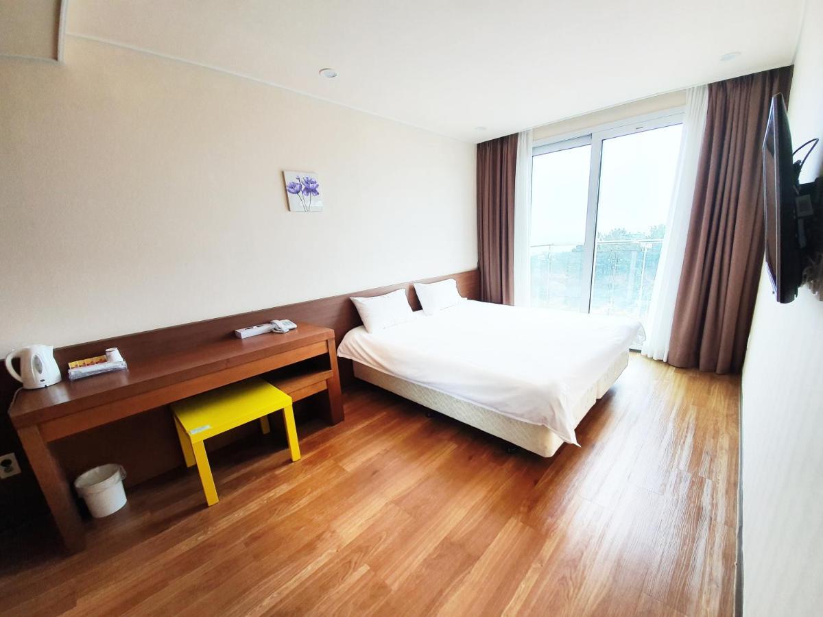 Jeju Jungmun Ocean Blue Hotel Seogwipo Extérieur photo