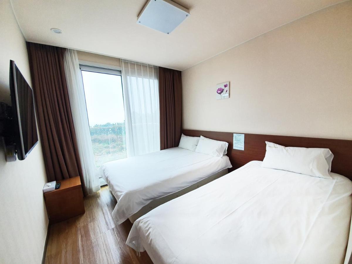 Jeju Jungmun Ocean Blue Hotel Seogwipo Extérieur photo