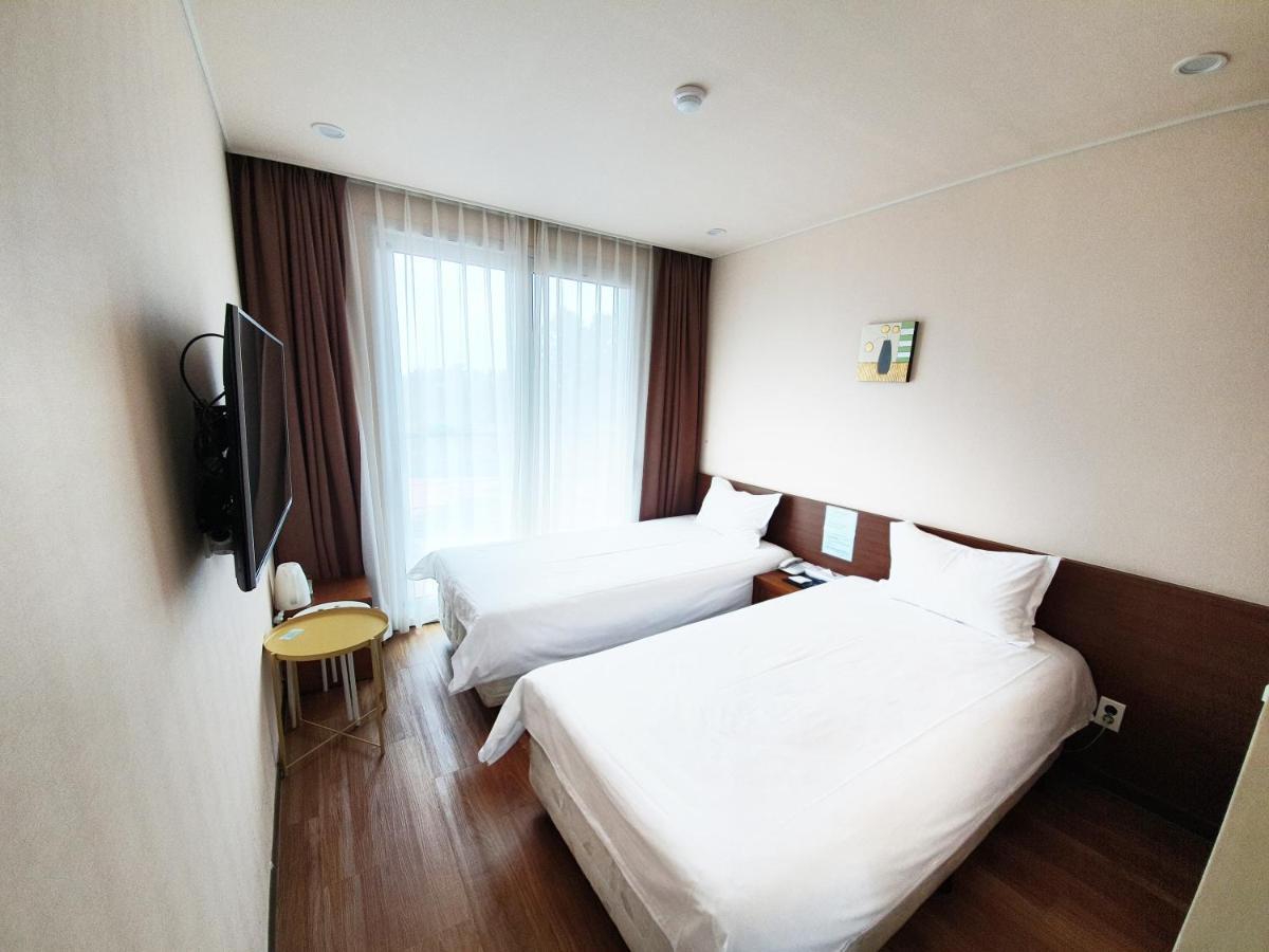 Jeju Jungmun Ocean Blue Hotel Seogwipo Extérieur photo